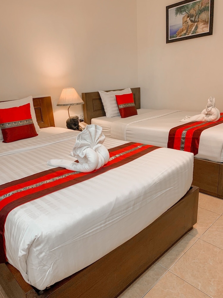 Aiyaree Place Hotel 26/75