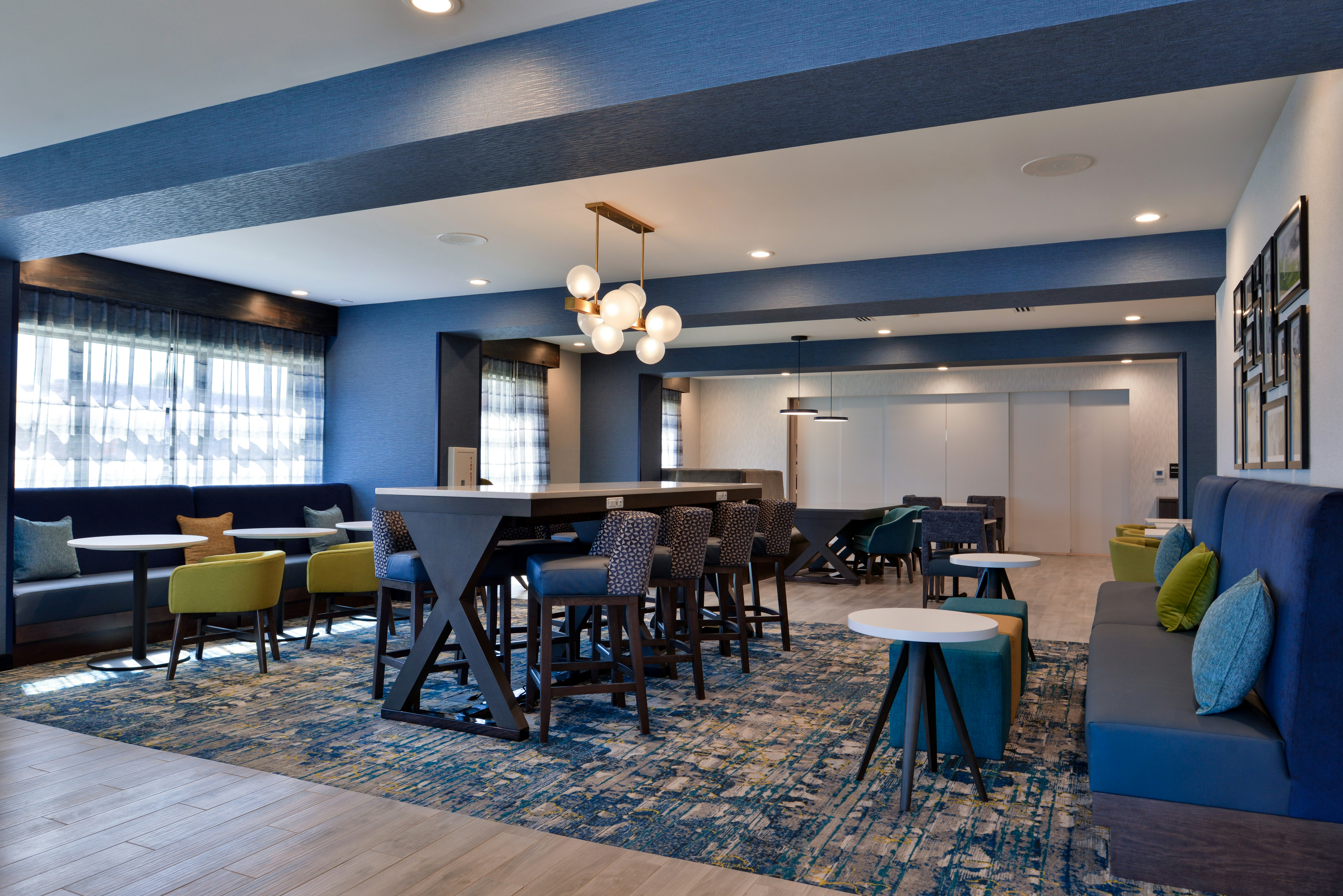 Hampton Inn Cedar Falls Downtown Ia 57/65