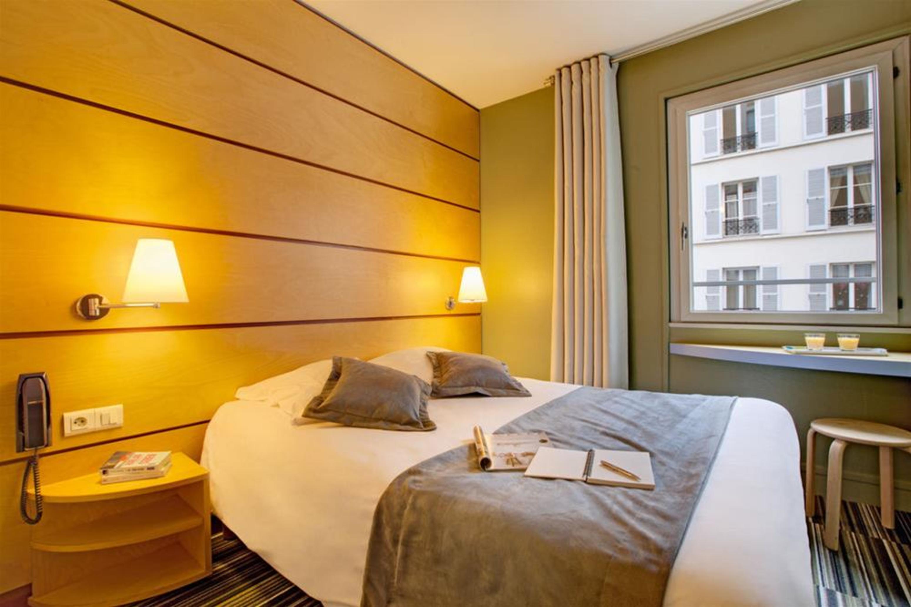 Room, Single, Double Bed