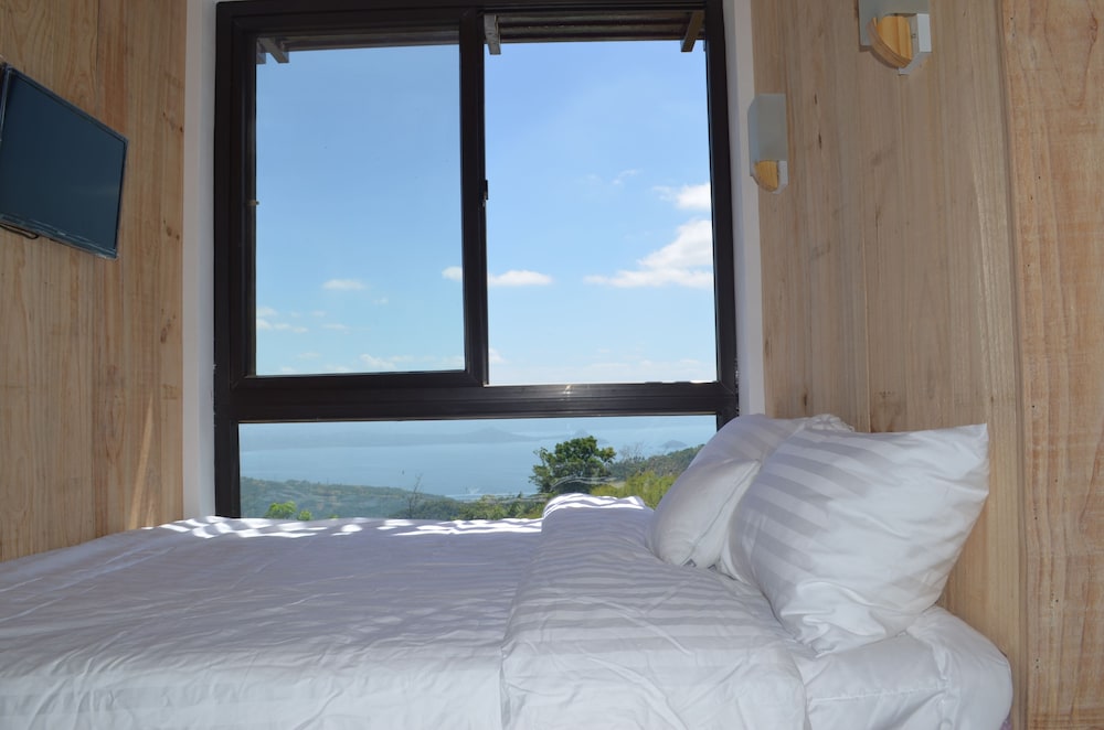 Cabins By Eco Hotel Tagaytay 29/67