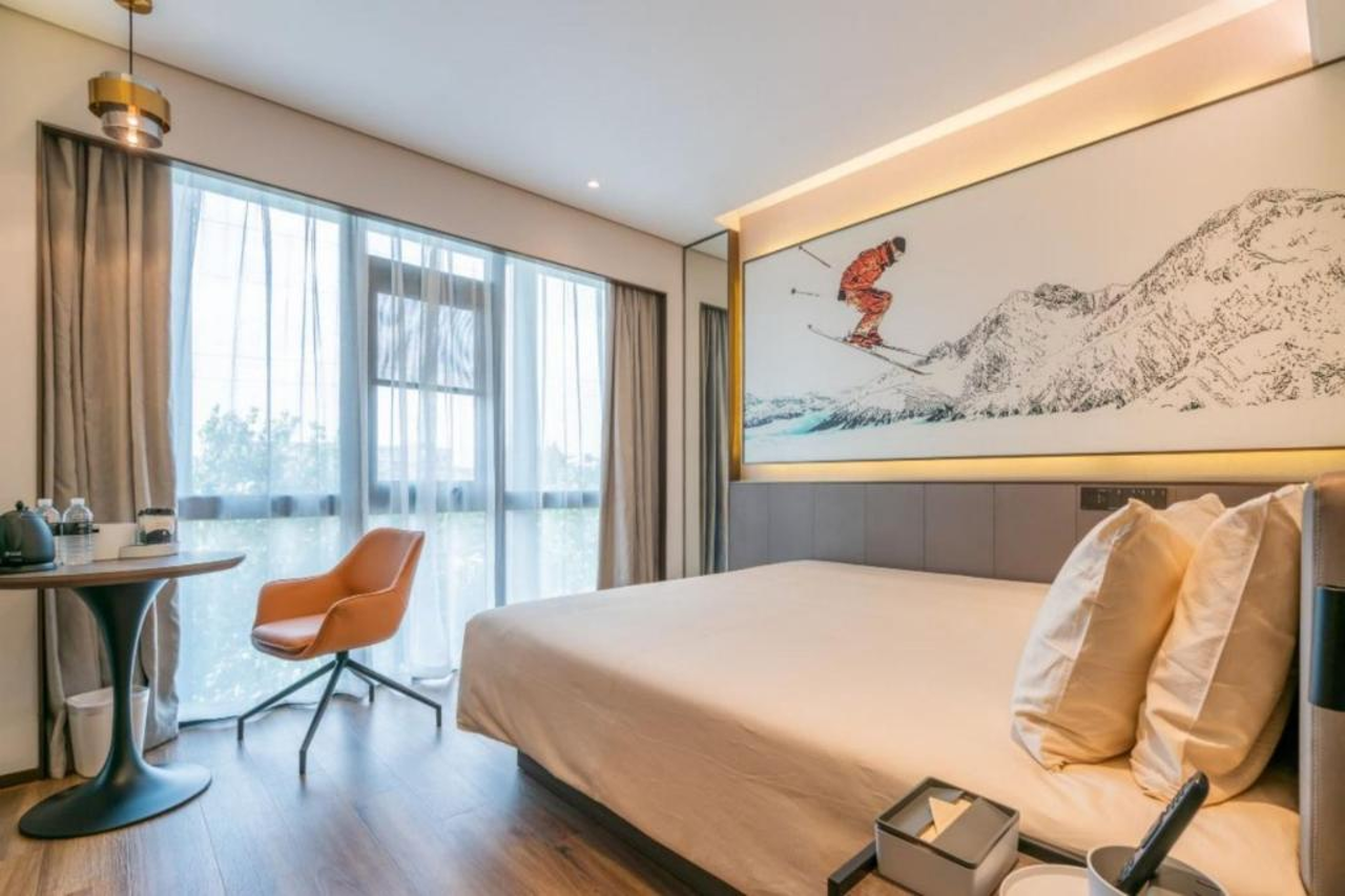 Atour Light Hotel Shanghai Baoshan Changjiang Road 17/26