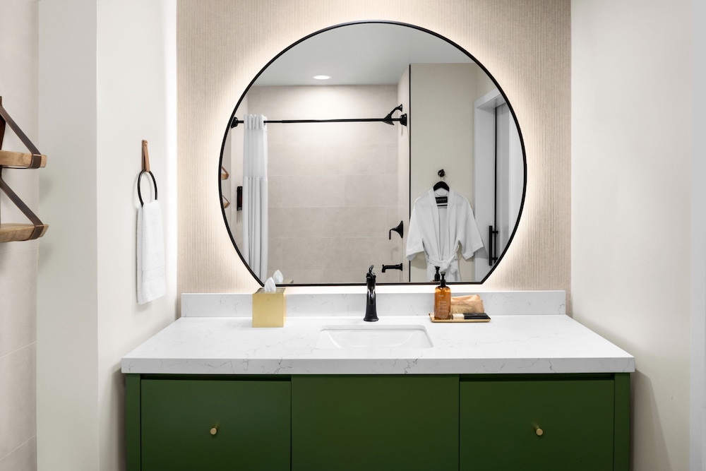 The Inelle, Oakhurst Yosemite, a Tribute Portfolio Hotel 46/46