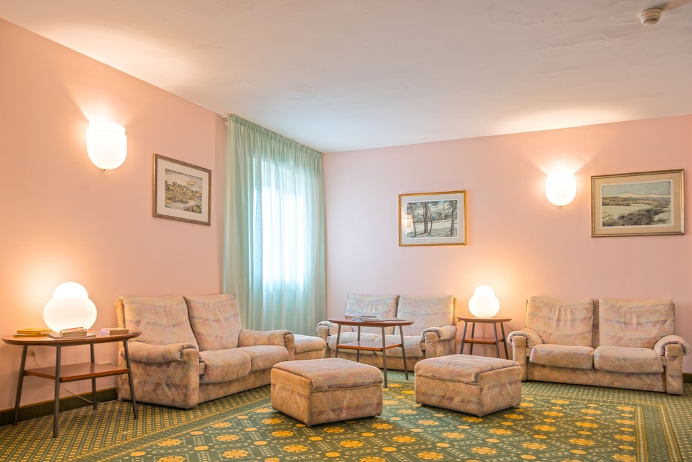 Fabric Hotel And Club 43/77