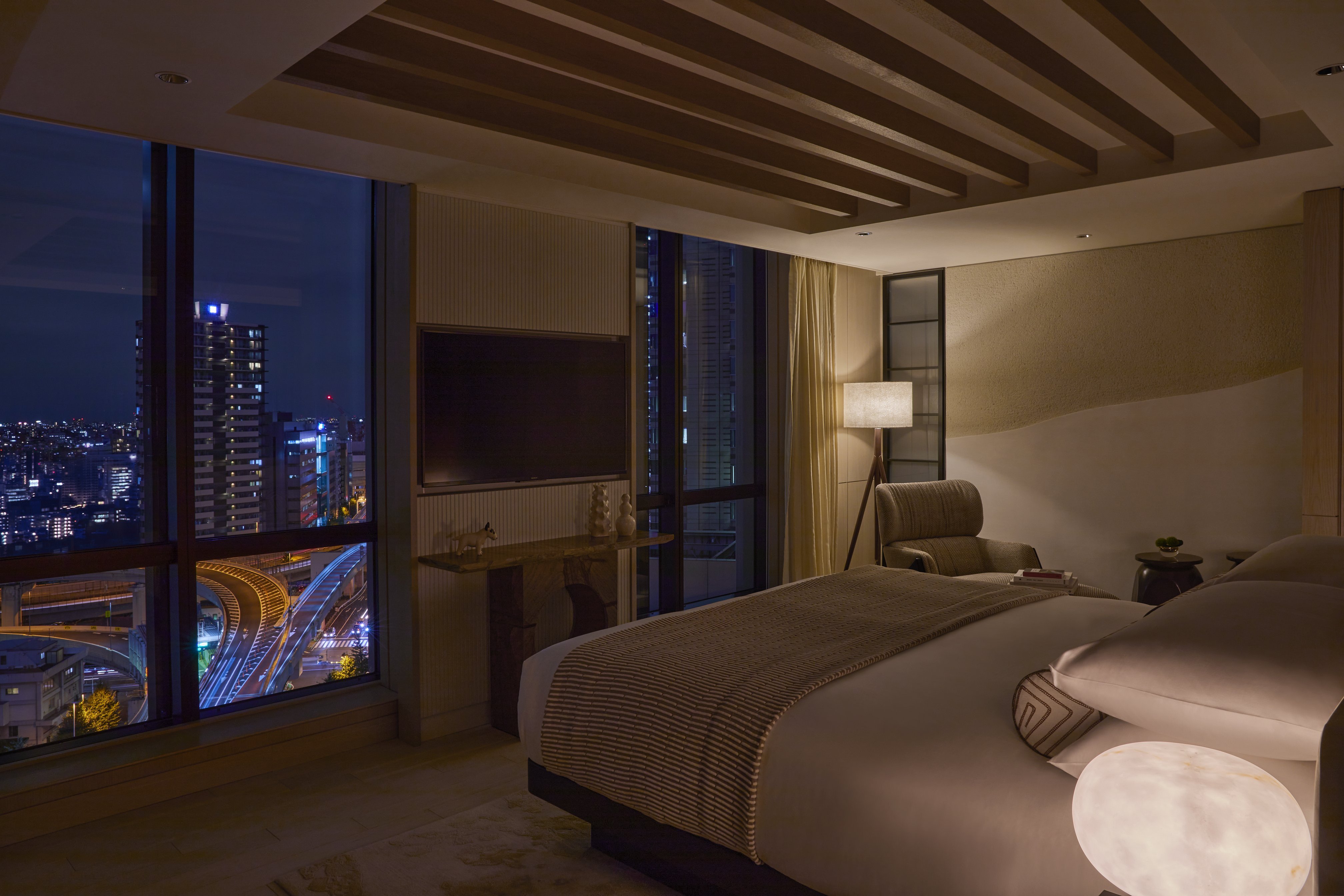 Kimpton Shinjuku Tokyo 24/77