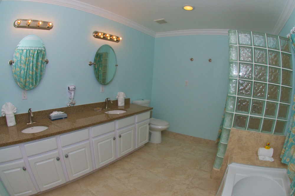 Compass Point Dive Resort 6/50