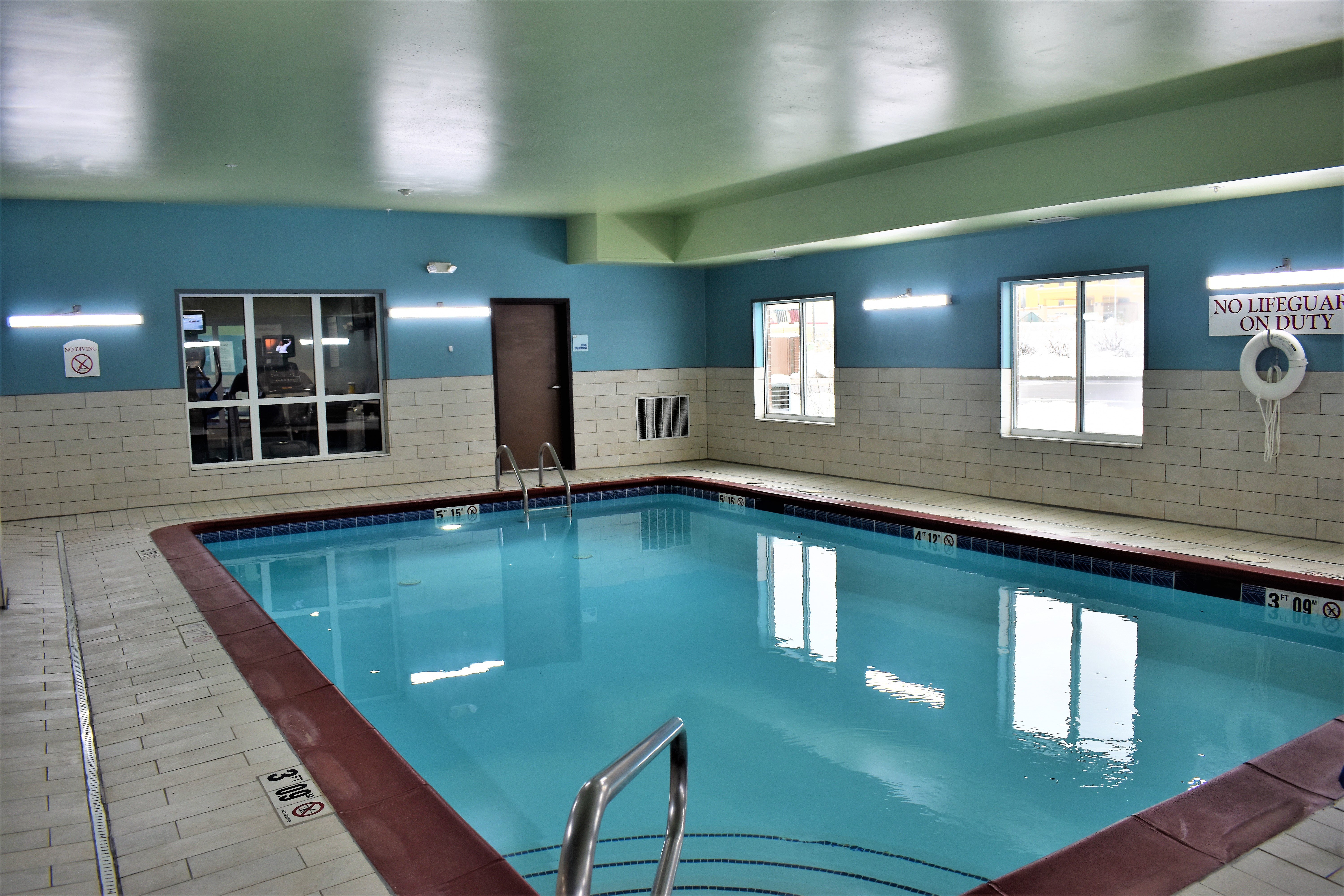 Holiday Inn Express Hotel And Suites Sedalia 46/60