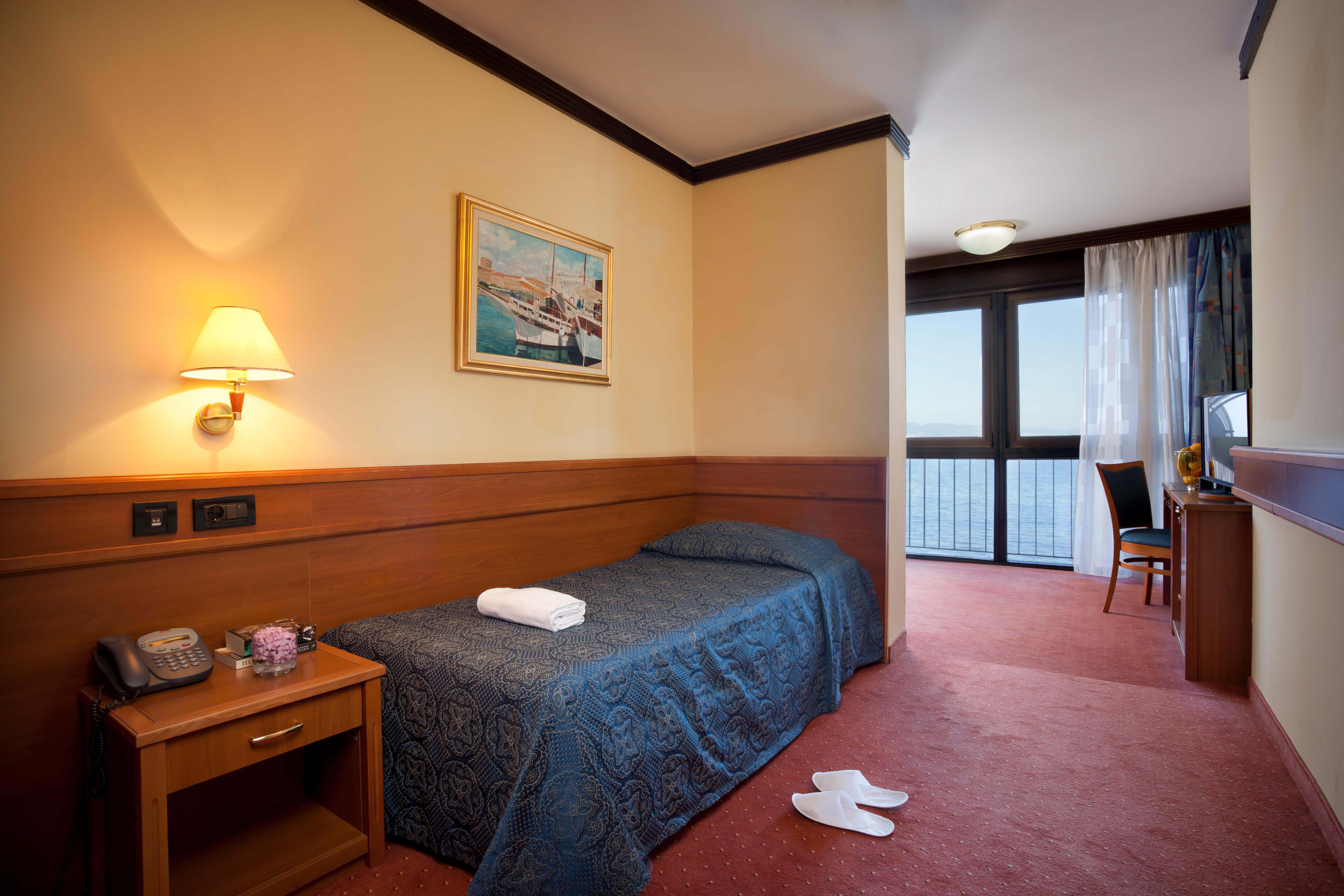 Superior Single Room Sea View