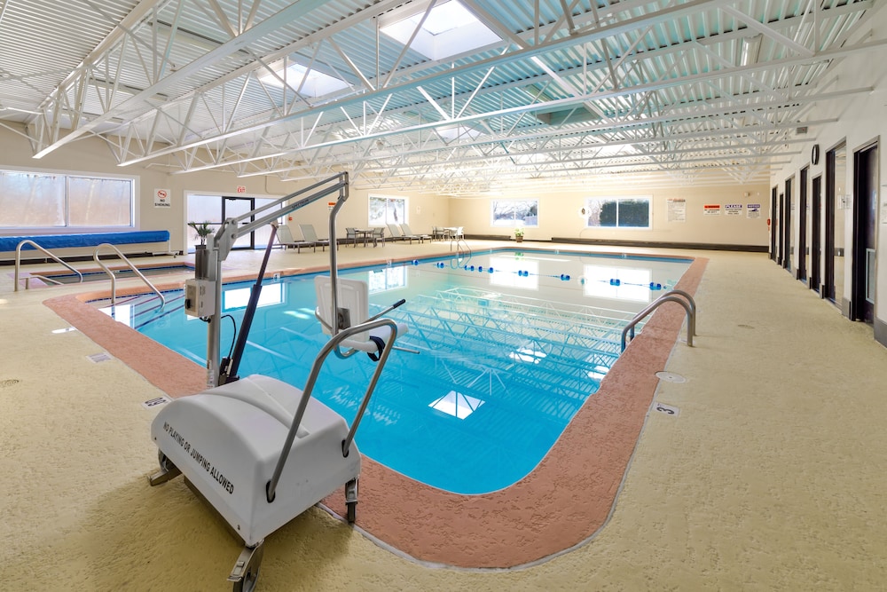 Days Inn by Wyndham Plattsburgh 34/37
