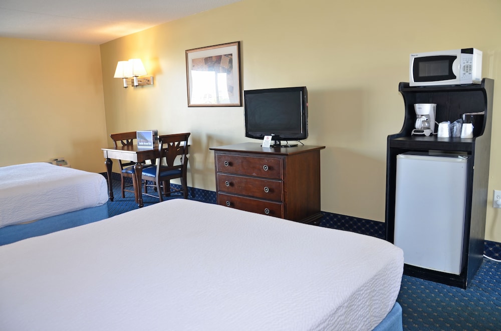 Coastal Palms Inn &amp; Suites 40/50