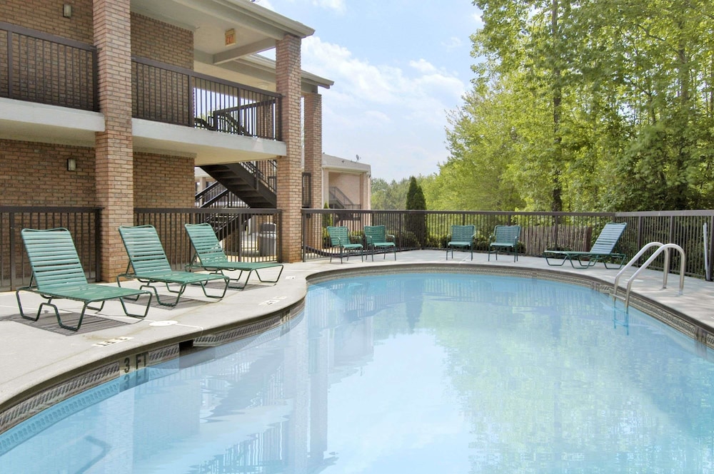 Super 8 by Wyndham Acworth/Atlanta Area GA 6/27