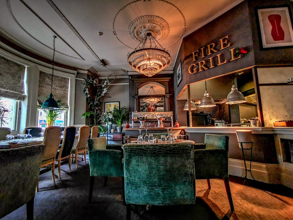 Ox Hotel Bar & Grill 60/67