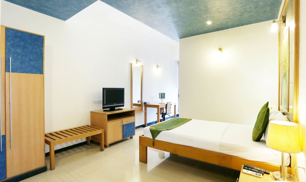 Treebo Trend Edha Suites 15/54