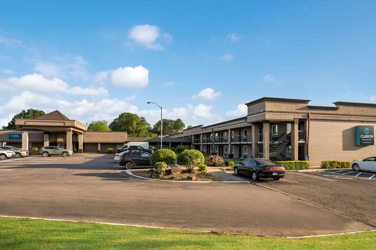 Clarion Inn & Suites Russellville I-40 17/20
