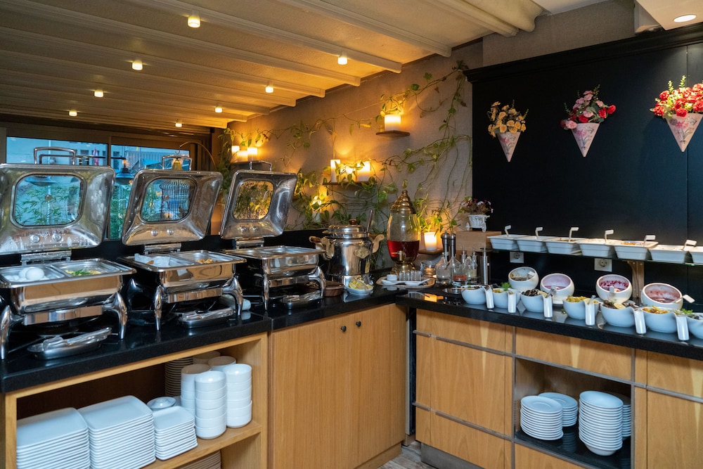 Sky Kamer Boutique Hotel 58/78