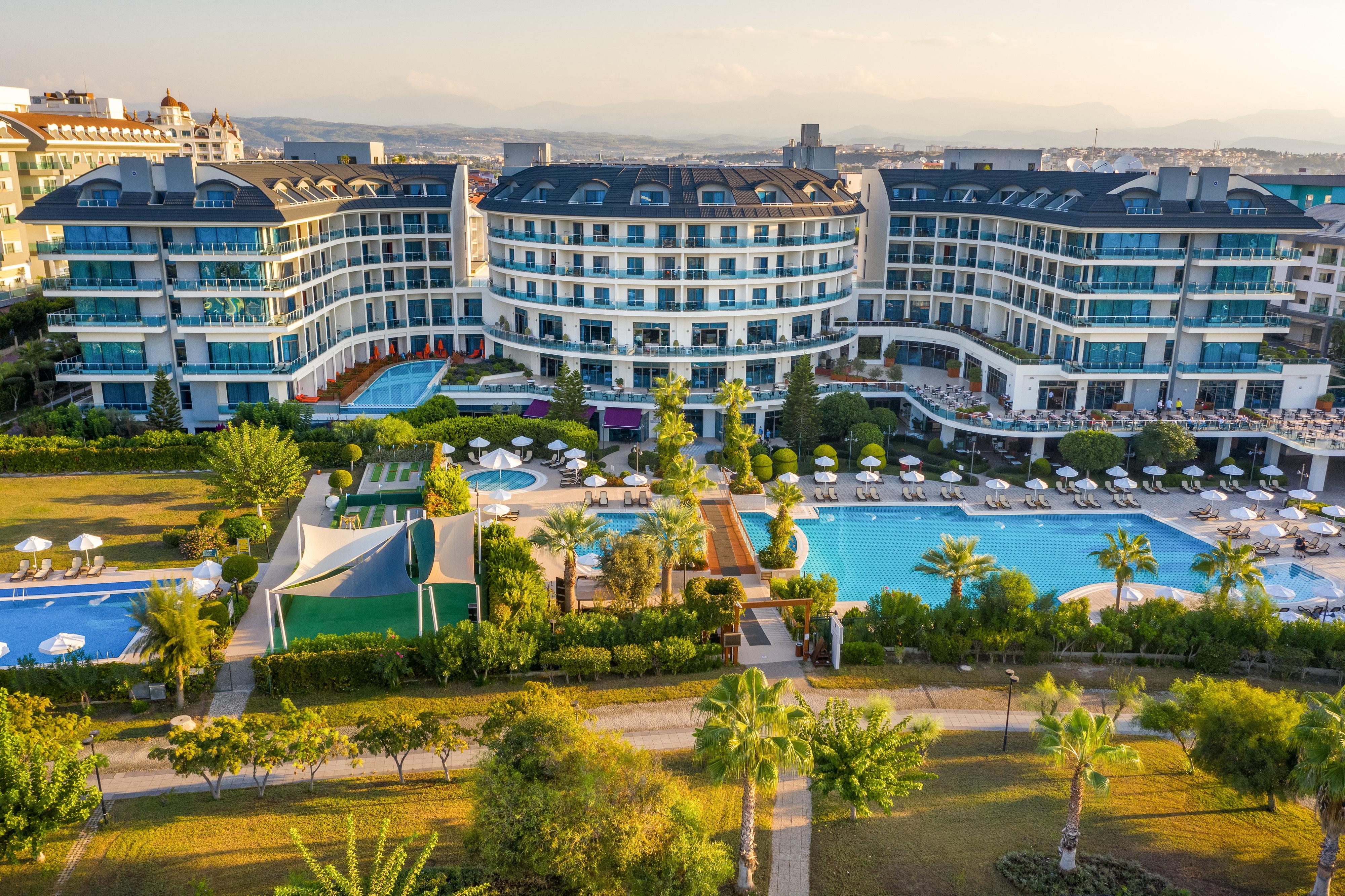 Commodore Elite Suite And Spa - Adults Only 1/20