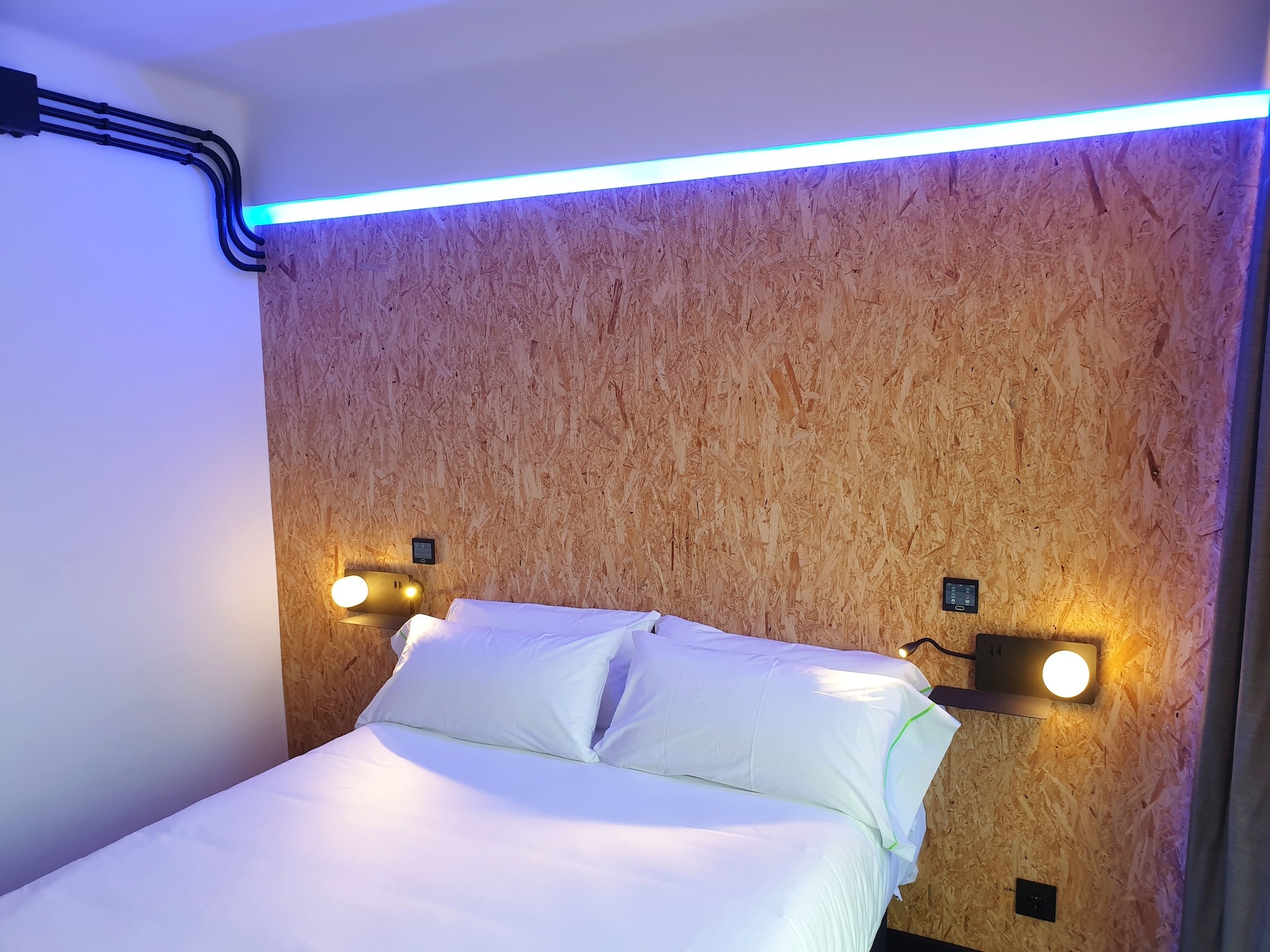 DELUXE, DOUBLE BED, SEA VIEW, BALCONY