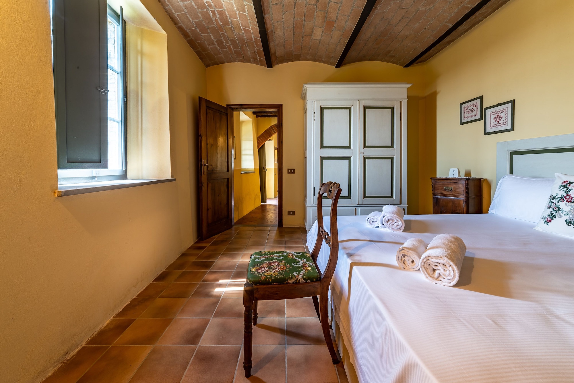 2 Bedrooms, Signature, Apartment, 2 King Beds, Vineyard View, Balcony