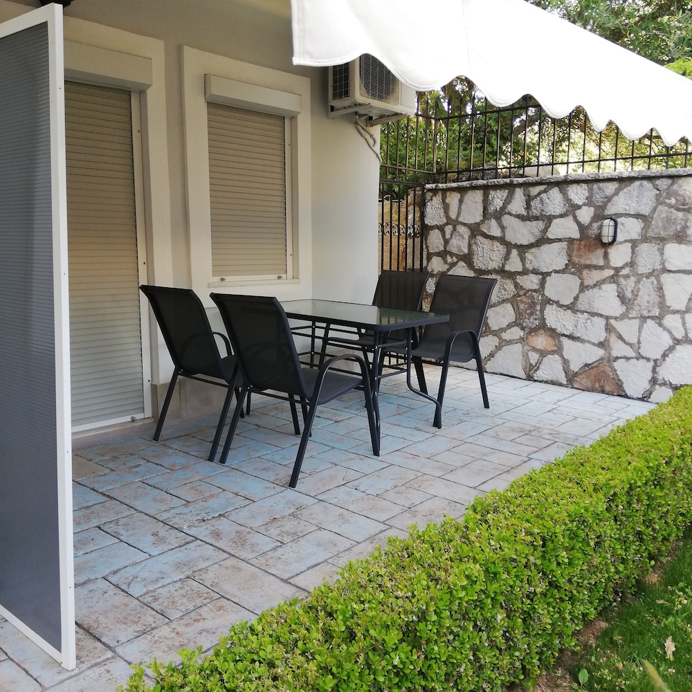 Delphin Rooms Sivota 34/50