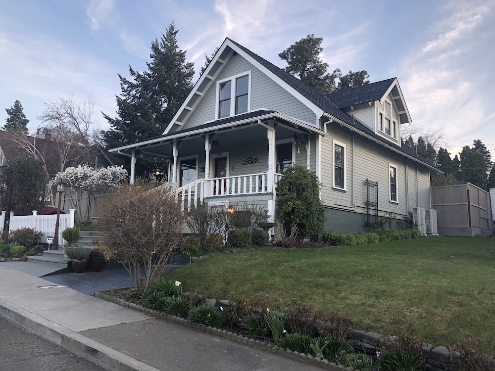 R&amp;R Guesthouse 2/32