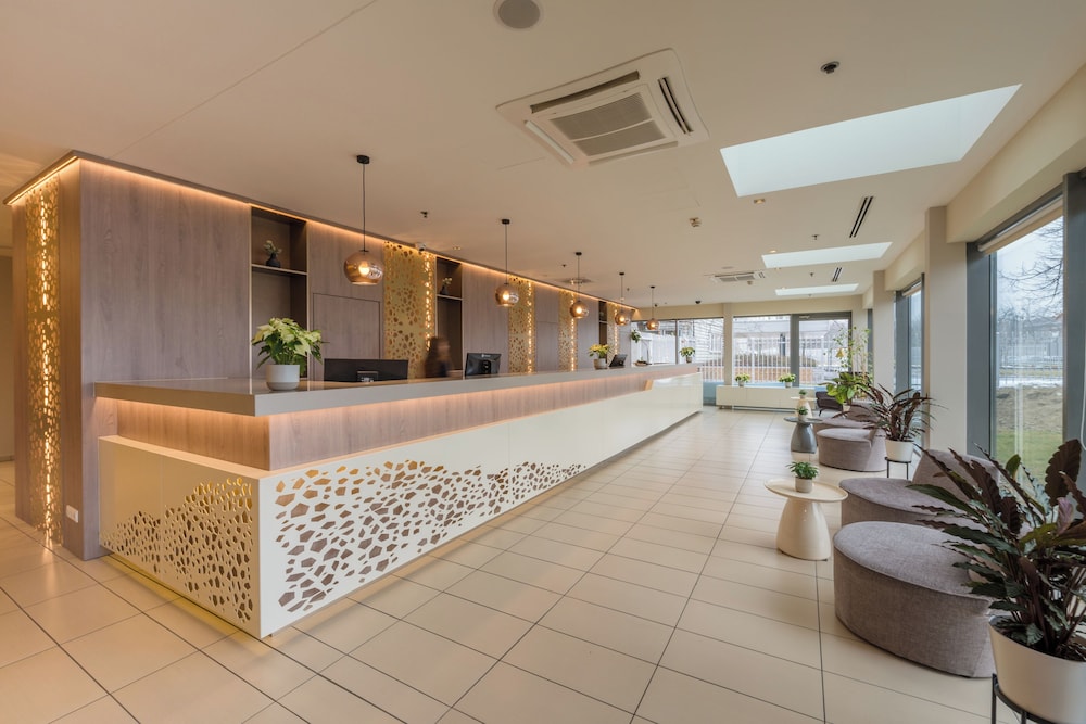 Expo Tower Hotel by Mellow Mood Hotels 9/82