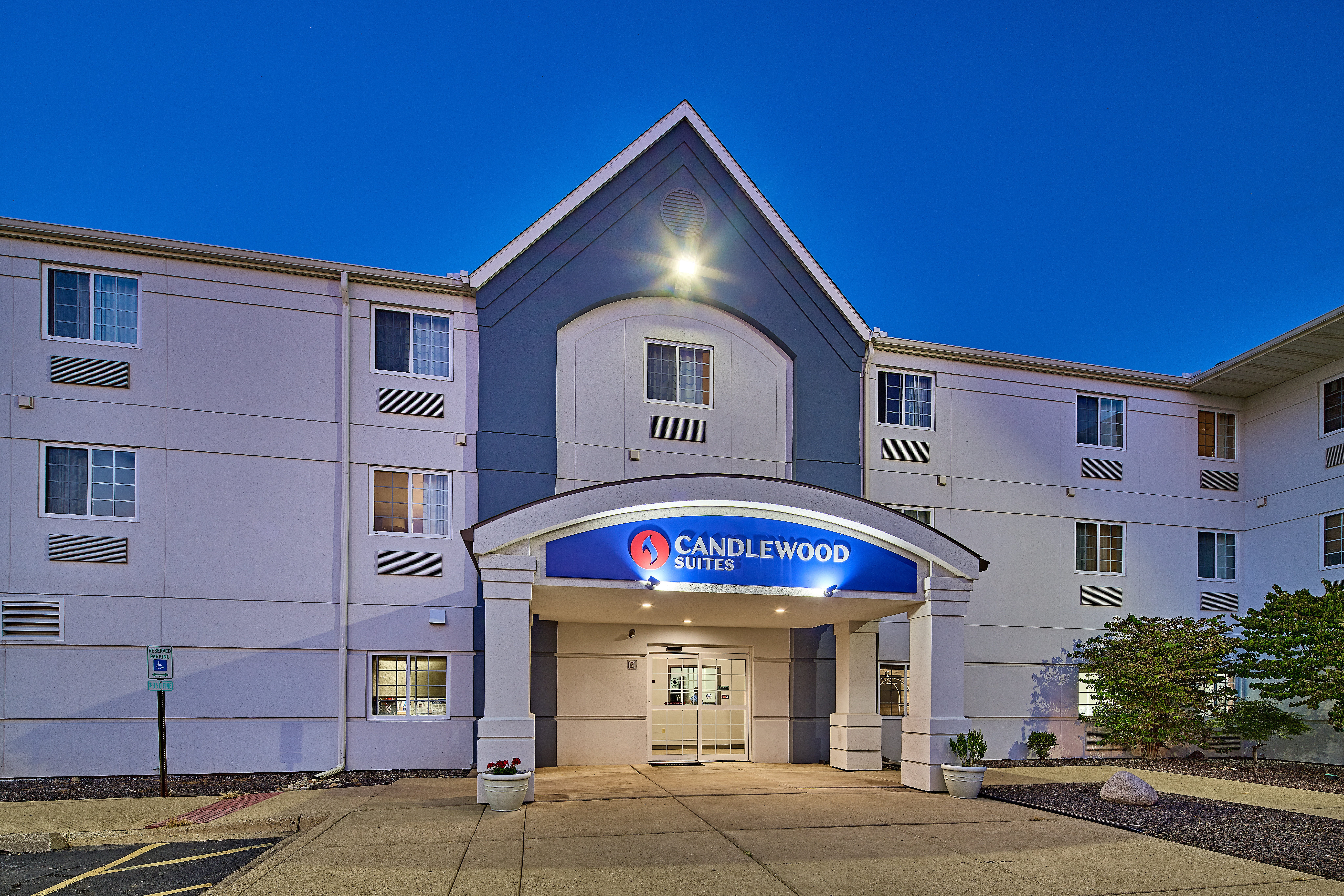 Candlewood Suites Peoria At Grand Prairie 2/50