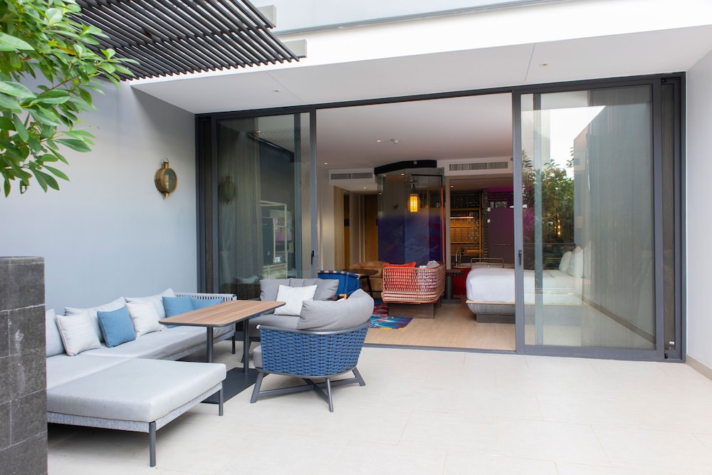 Hotel Indigo Phuket Patong 57/84