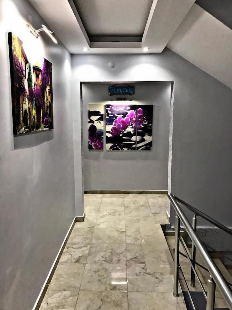 Lotus Boutique Hotel 32/42