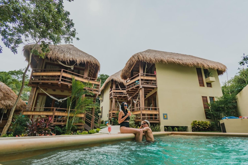 Hotel Carolina Bacalar 37/39