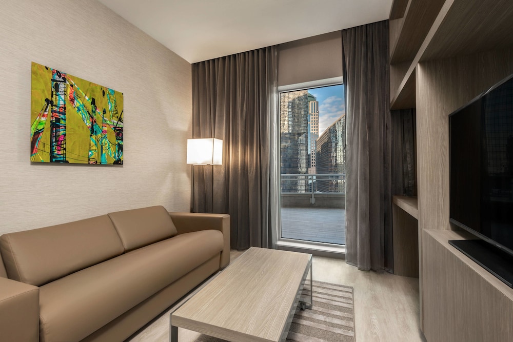 Ac Hotel By Marriott Charlotte City Center 35/61