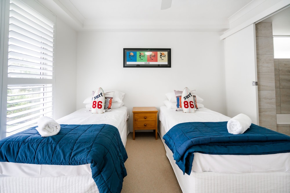 CASHELMARA BEACHFRONT APARTMENTS 9/28