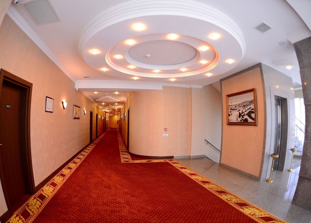 NEW BAKU HOTEL 8/50