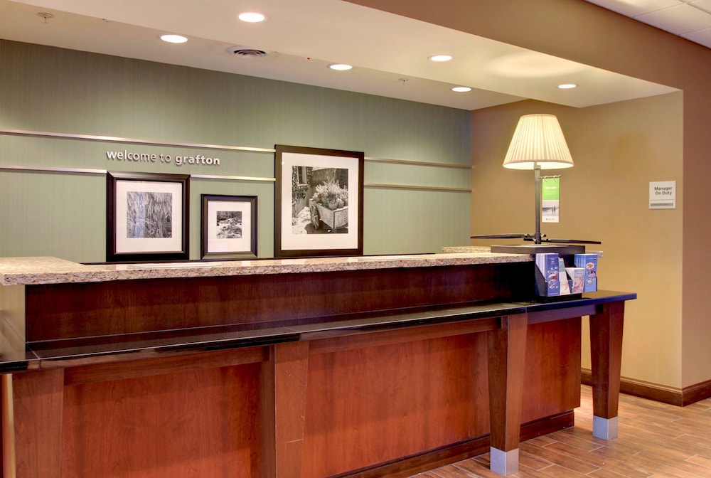 Hampton Inn Suites Grafton 9/46