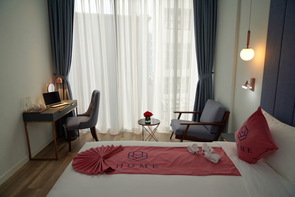 HOME Hotel 11/35