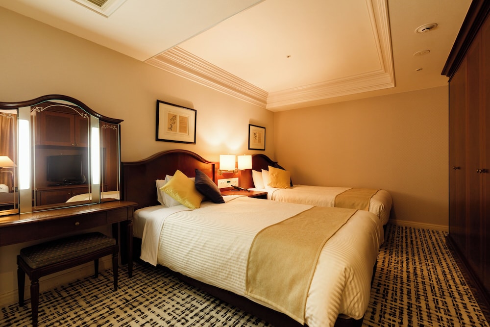DELUXE, TWIN BEDS