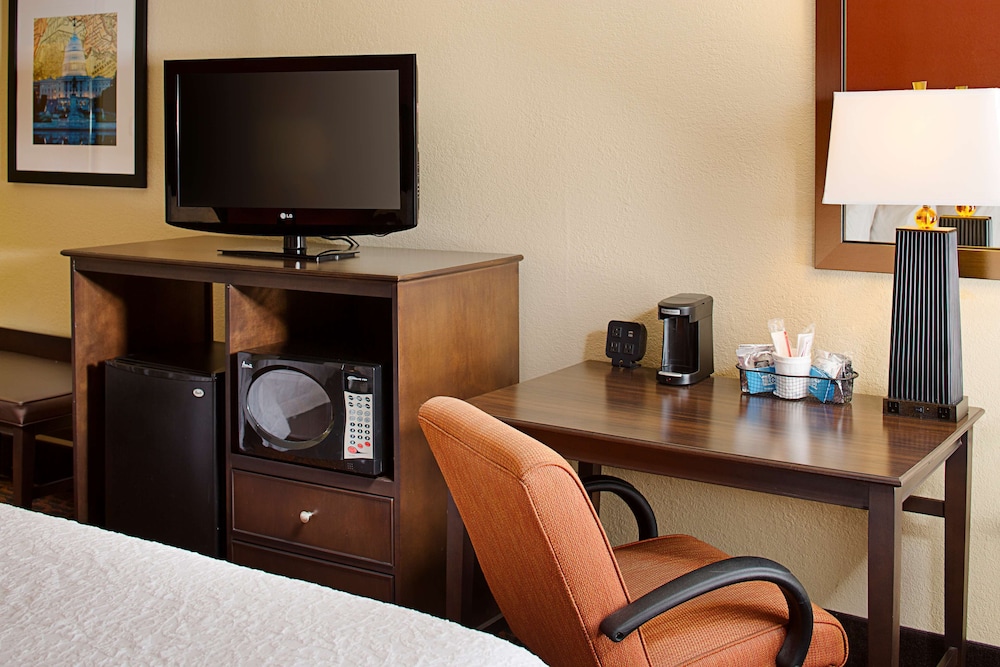 HAMPTON INN COLUMBIA 41/46