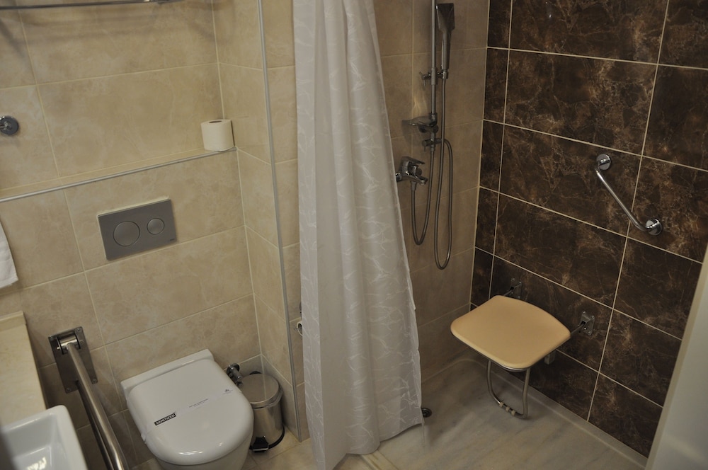 Grand Itimat Hotel 14/60