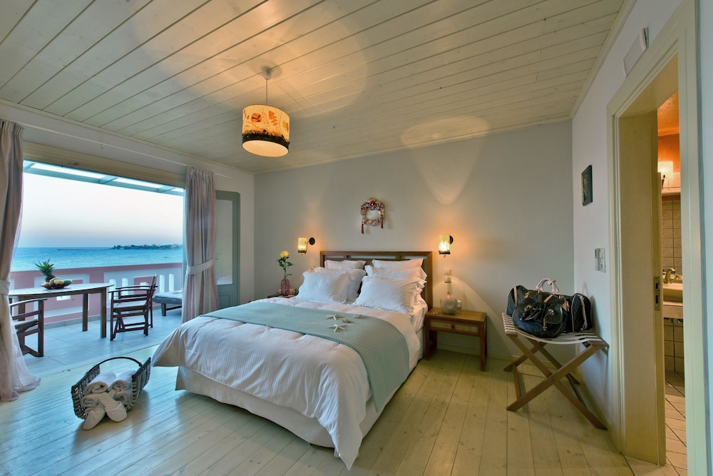2 Bedrooms, Deluxe, Suite, Queen and Twin Beds, Beach Front، Calypso Villas Zakynthos 7/7