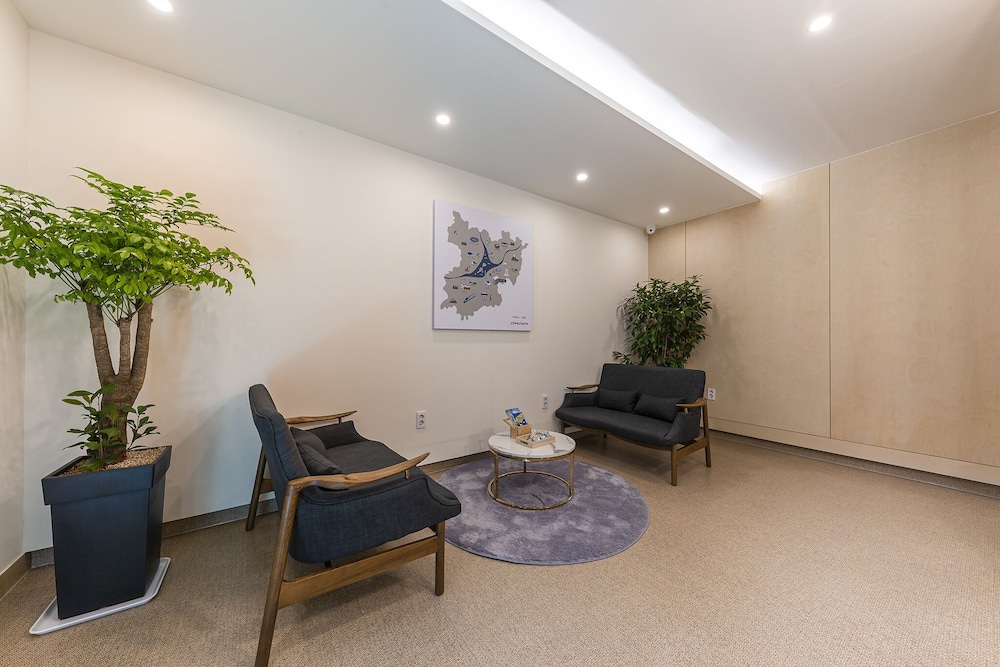 1962 Business Hotel 32/50
