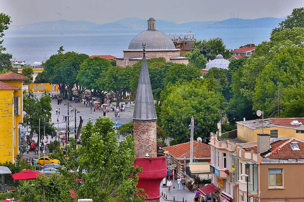 THE ISTANBUL HOTEL 44/50