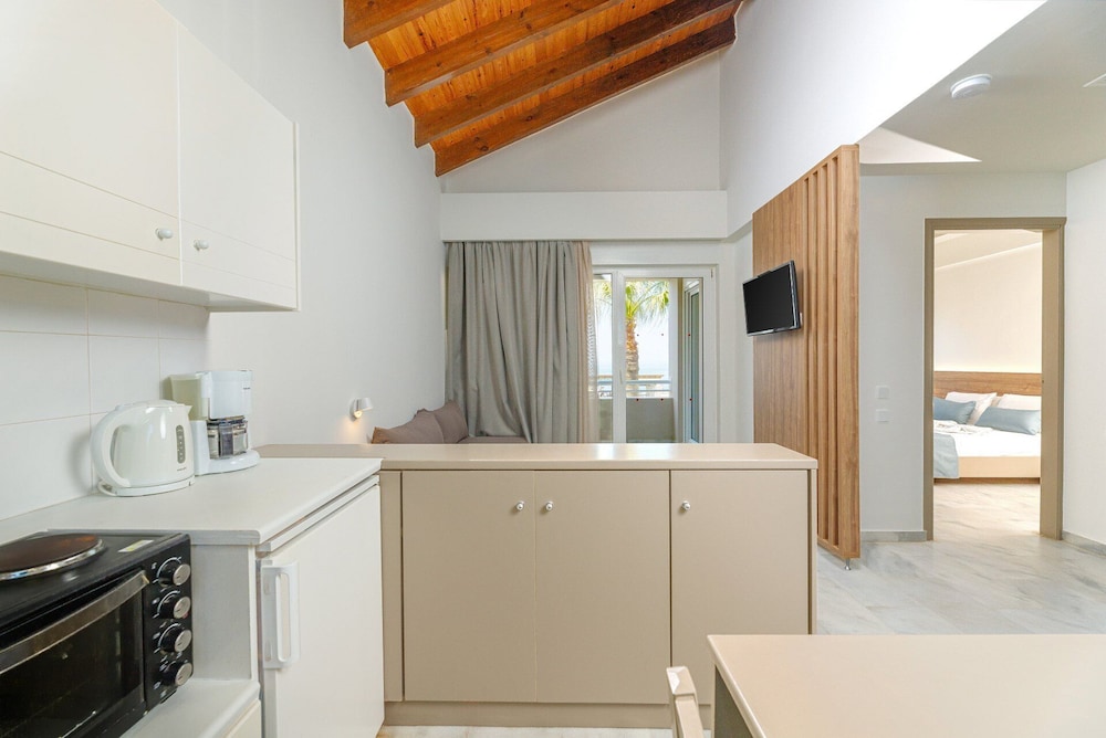 Kostakis Beach Hotel 46/46