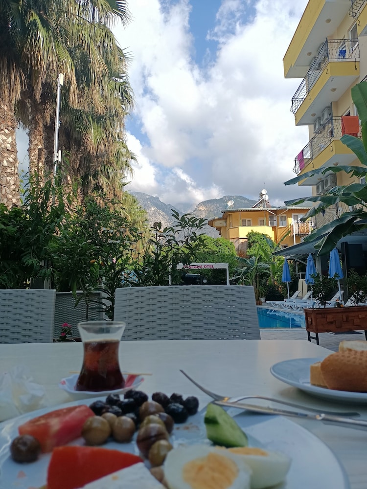 Santana Hotel 39/42