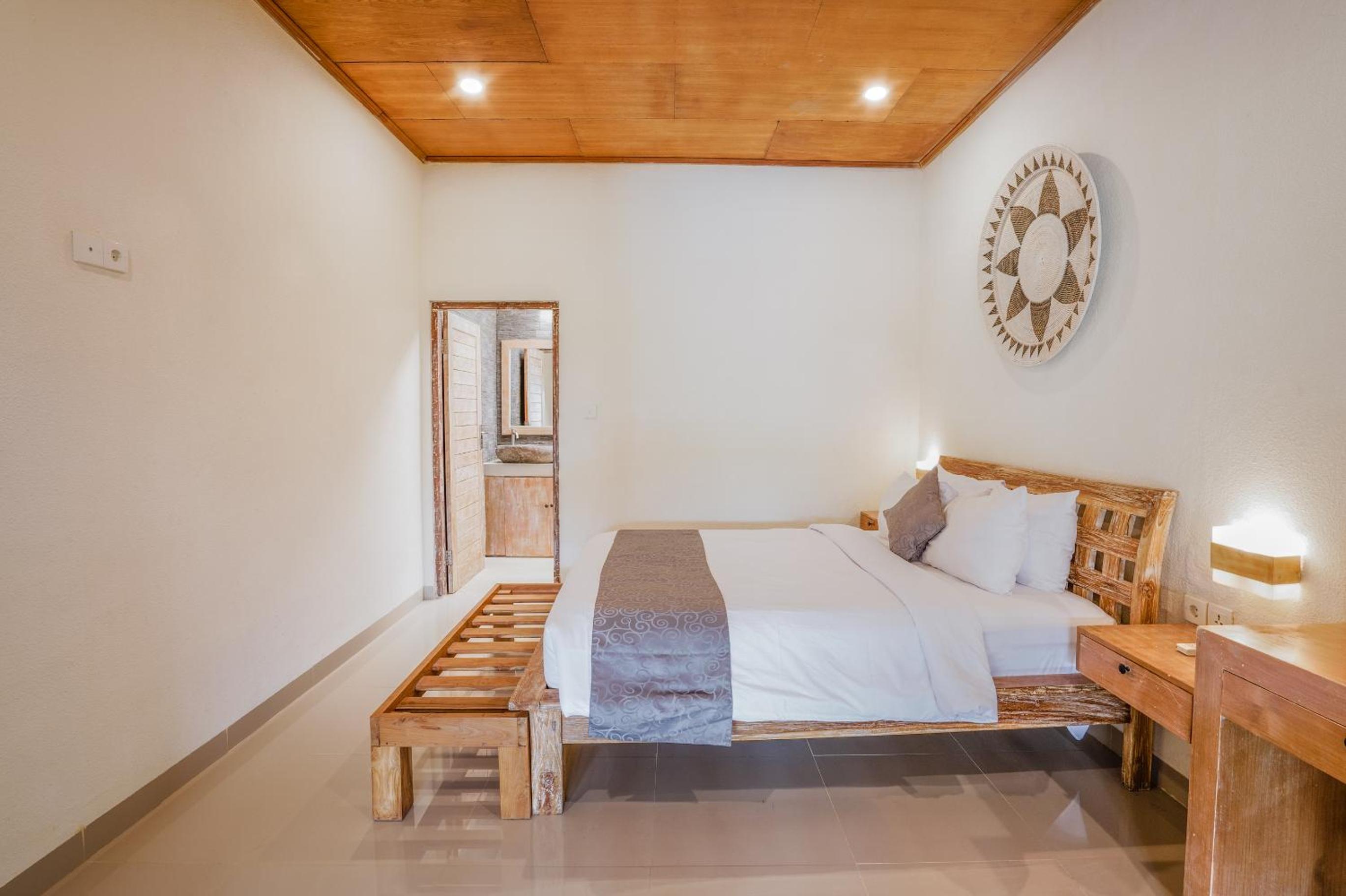 The Catur Villa 18/50