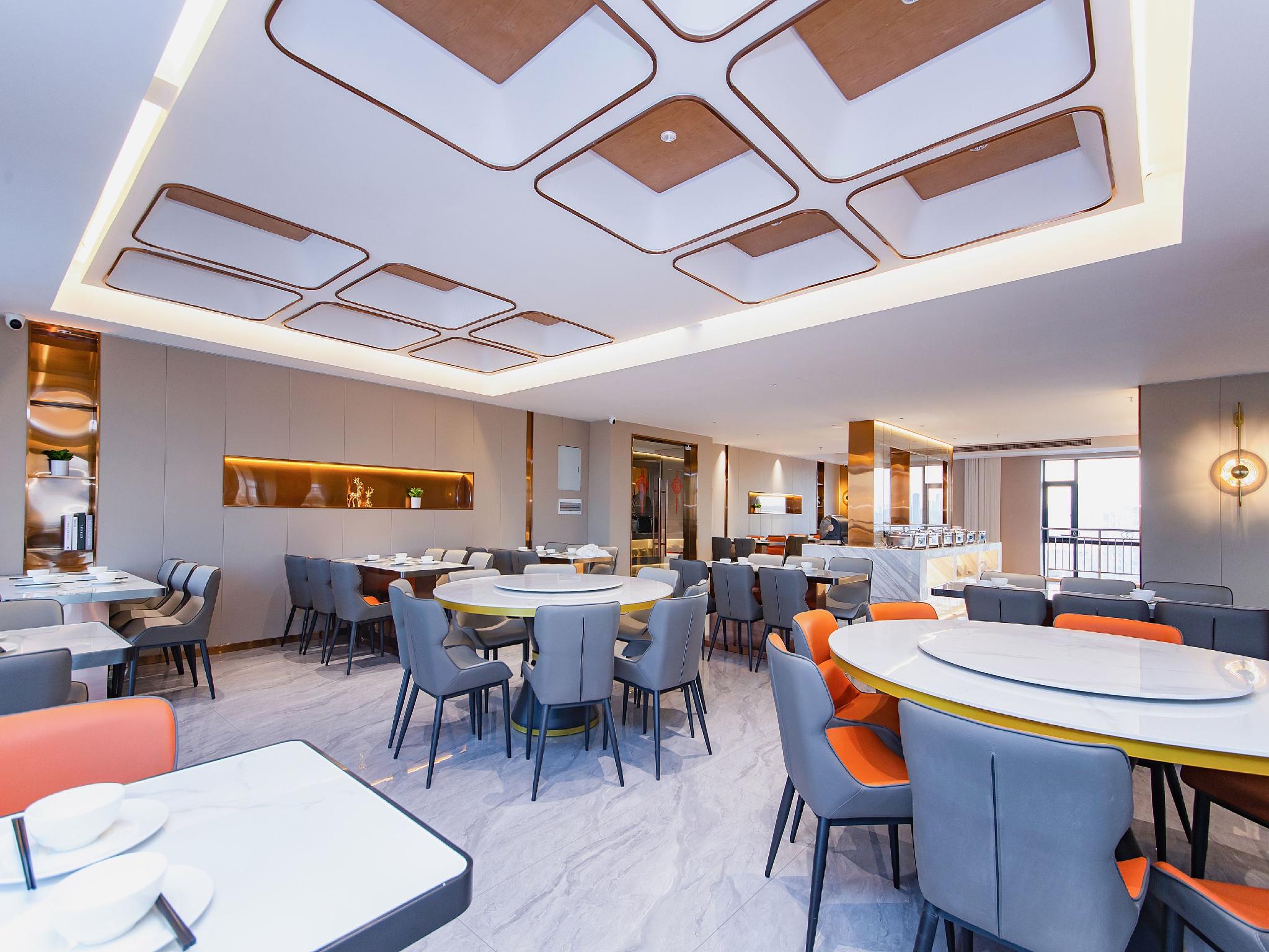 Vienna International Hotel (Wuhan Yellow Crane Tower) 33/50
