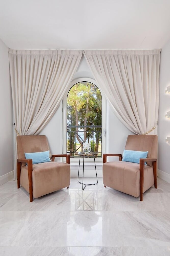 Hotel Budva 42/60