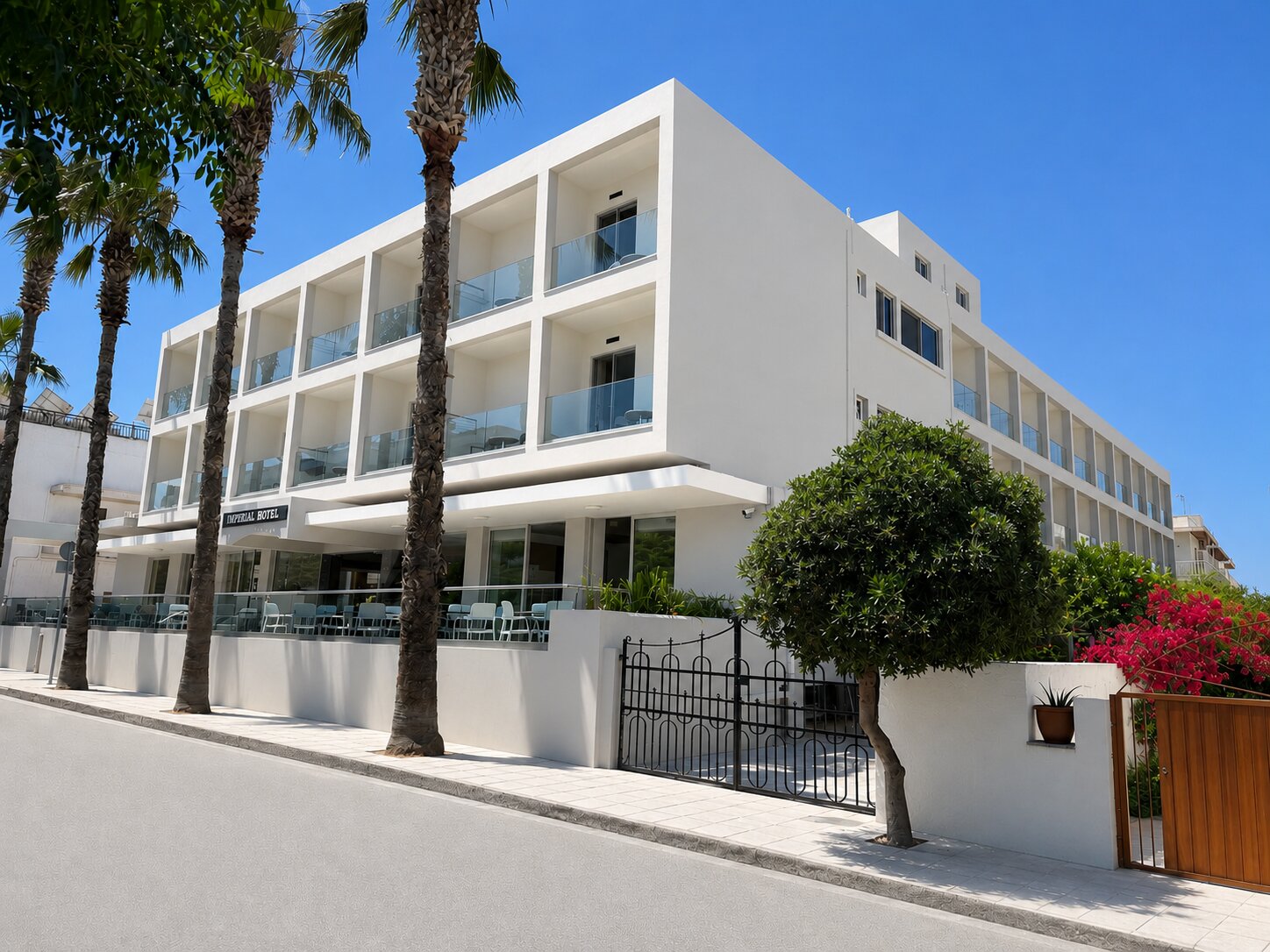 Imperial Hotel And Apartments 3/33