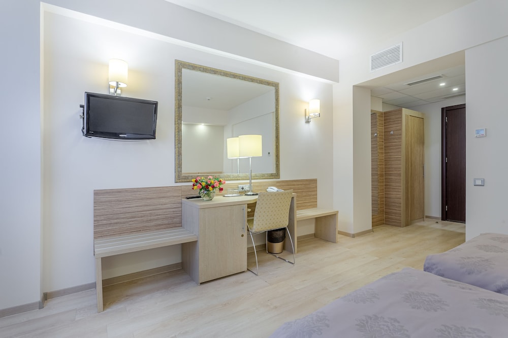 Rin Airport Hotel 46/67
