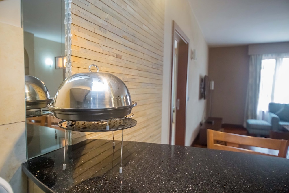 Taarifa Suites 23/50