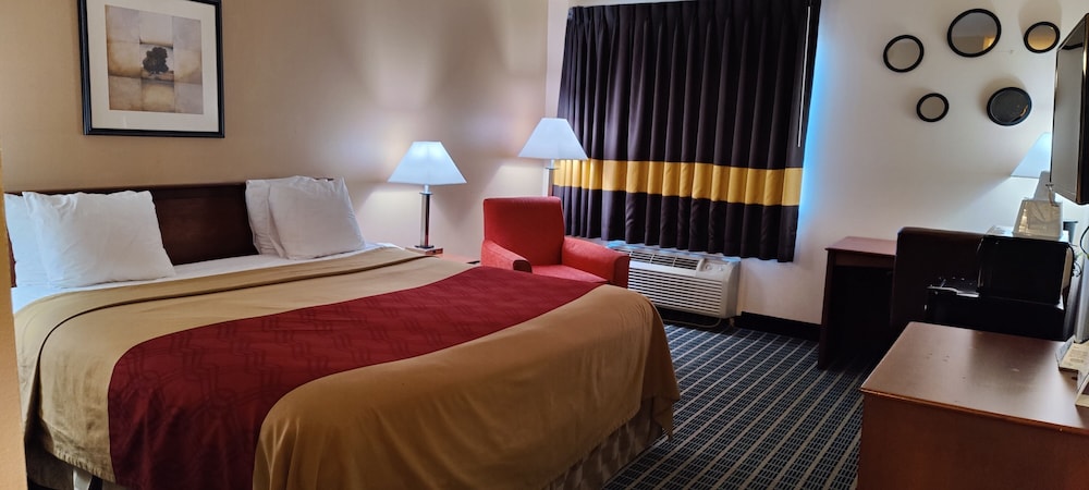 Hometown Inn Suites 19/50