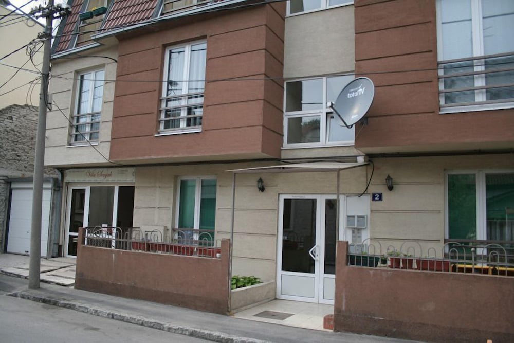 Vila Senjak 10/51