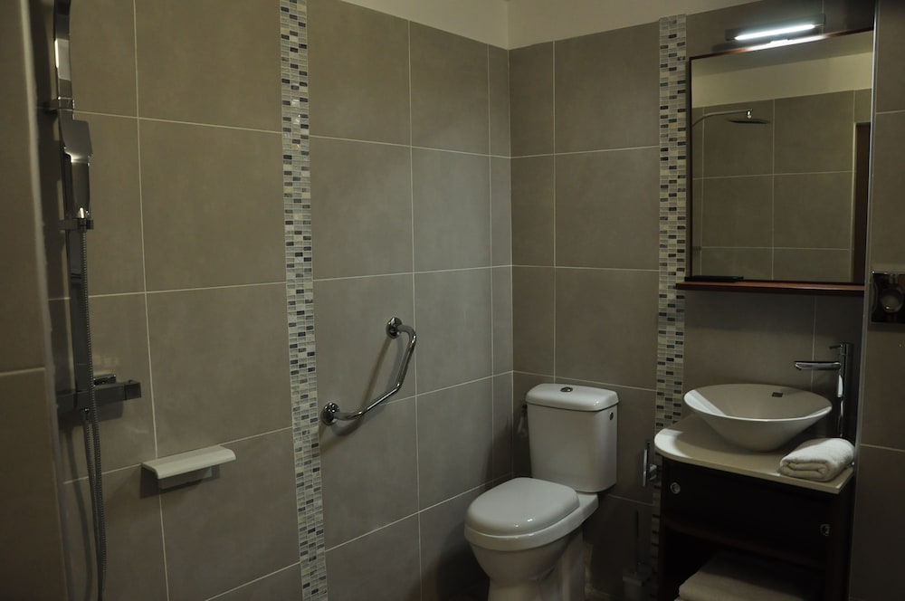 Massilia Hotel 44/50